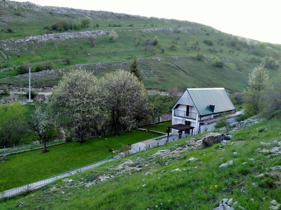 Vikendica na jezeru House in Bosnia and Herzegovina