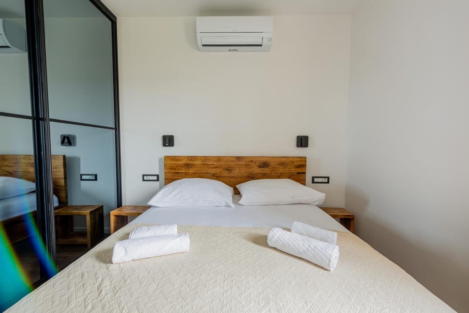 Bedroom, Internal: Not applicable to any particular room