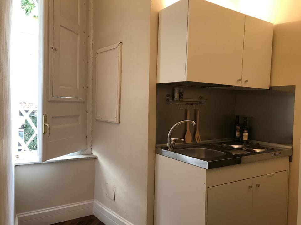 Palazzo Pignatelli Bed and Breakfast in Naples