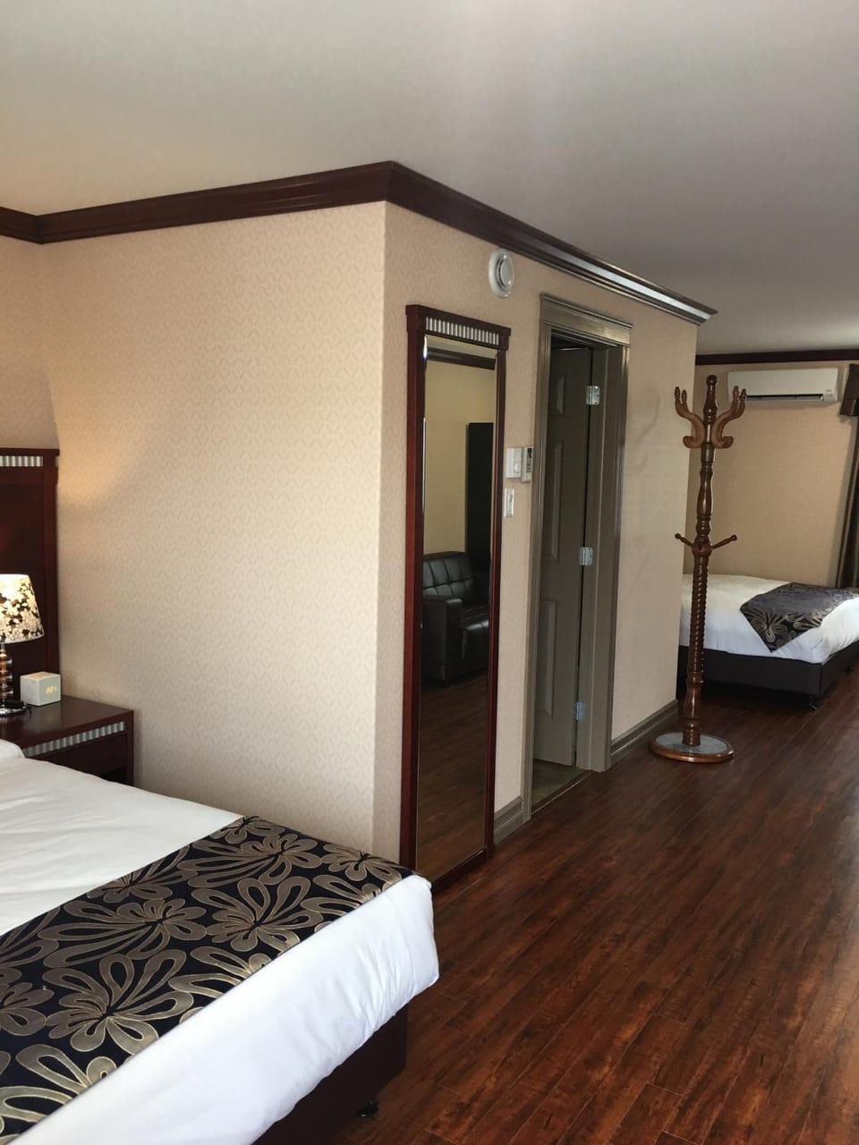 Bed, Bathroom