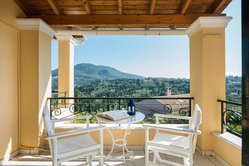 Balcony/Terrace, Mountain view
