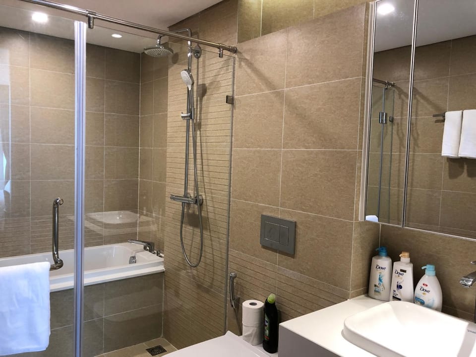 Vinhomes Metropolis Luxury Apartment 4 Br Apartment in Hanoi
