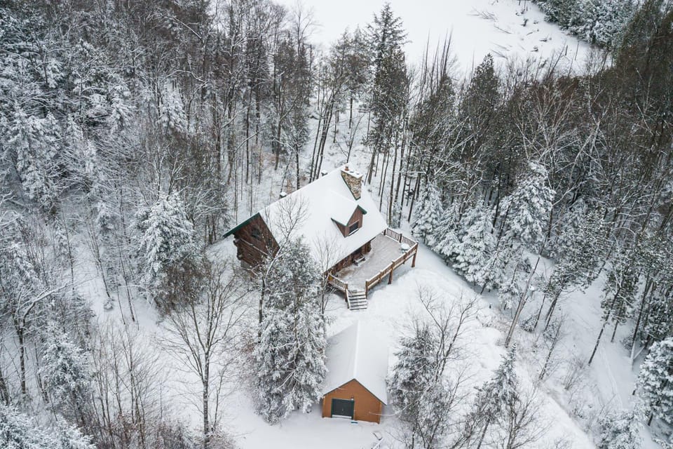 Domaine la Cedriere Chalet in Ontario