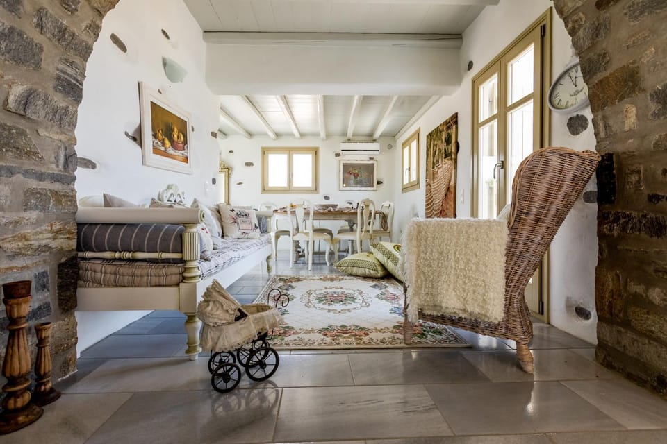 Kallirroe Master Villa with Sea View and Pool Villa in Paros, Greece