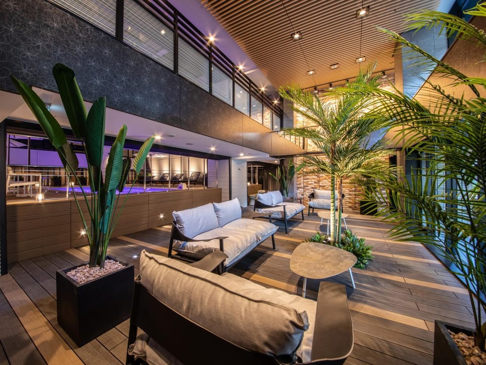 Balcony/Terrace, Pool view