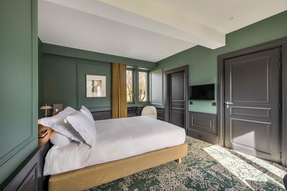 TV and multimedia, Photo of the whole room, Bedroom