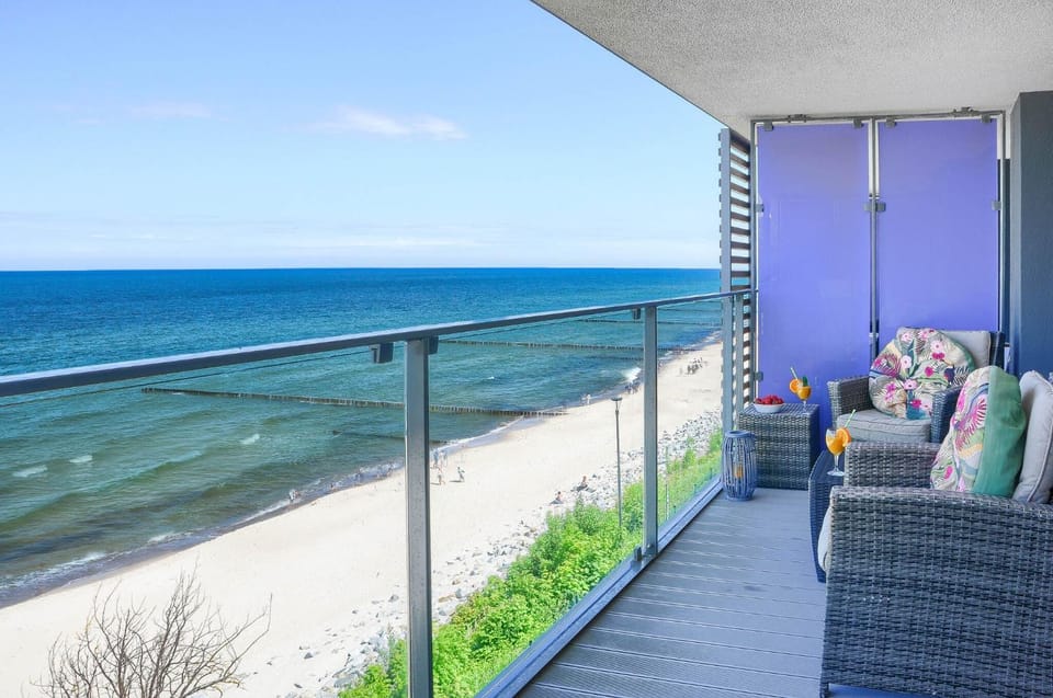 Day, Natural landscape, View (from property/room), Balcony/Terrace, Living room, Seating area, Beach, Sea view