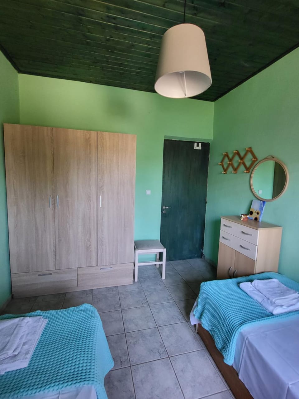 Bed, Photo of the whole room, Bedroom, wardrobe