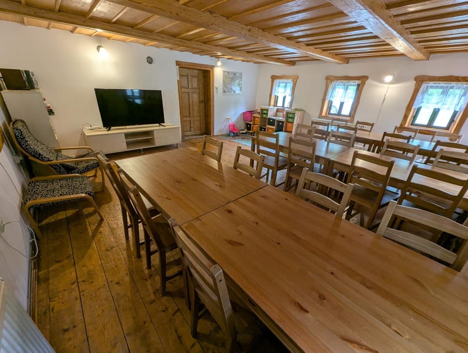 Communal lounge/ TV room, TV and multimedia, Living room, Seating area