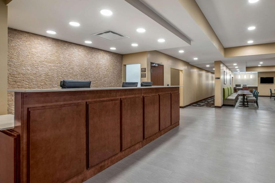 Lobby or reception, On site