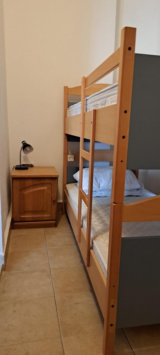 bunk bed