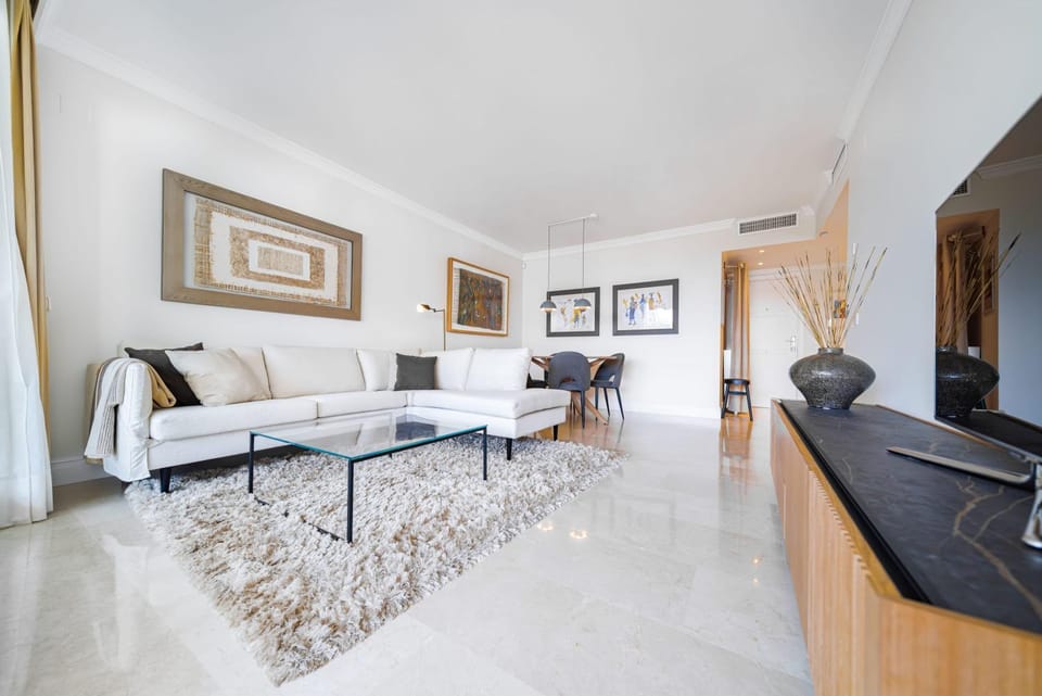 BEACHFRONT GOLDEN MILE PUENTO ROMANO SEA VIEW WIFI Apartment in Marbella