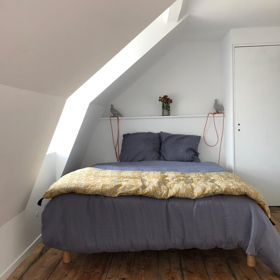 Bed, Photo of the whole room