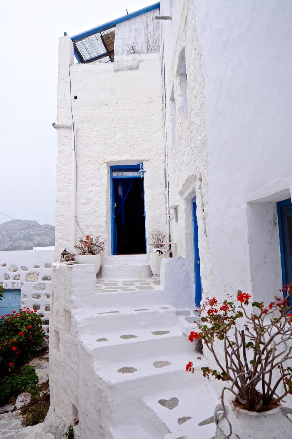 Facade/entrance, Balcony/Terrace