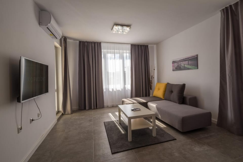 Communal lounge/ TV room, Living room, Seating area