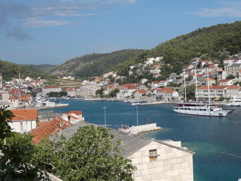 City view, Sea view
