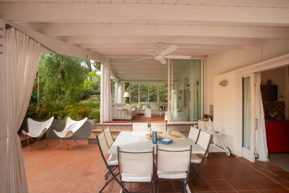 View (from property/room), Balcony/Terrace, Living room, Seating area