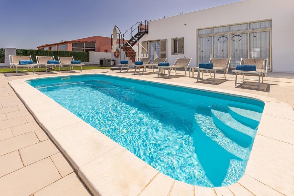 Property building, Swimming pool
