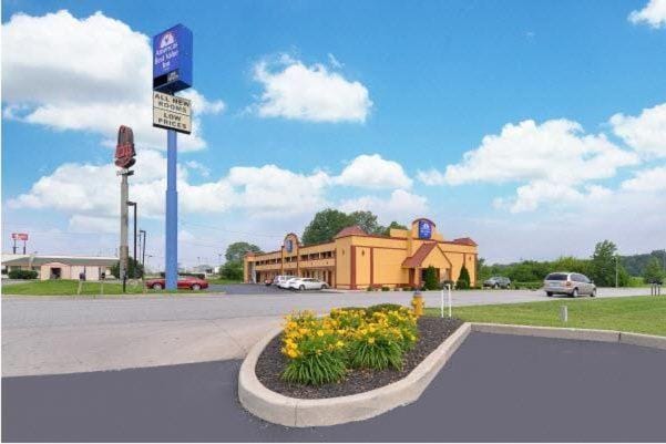 Facade/entrance, Street view