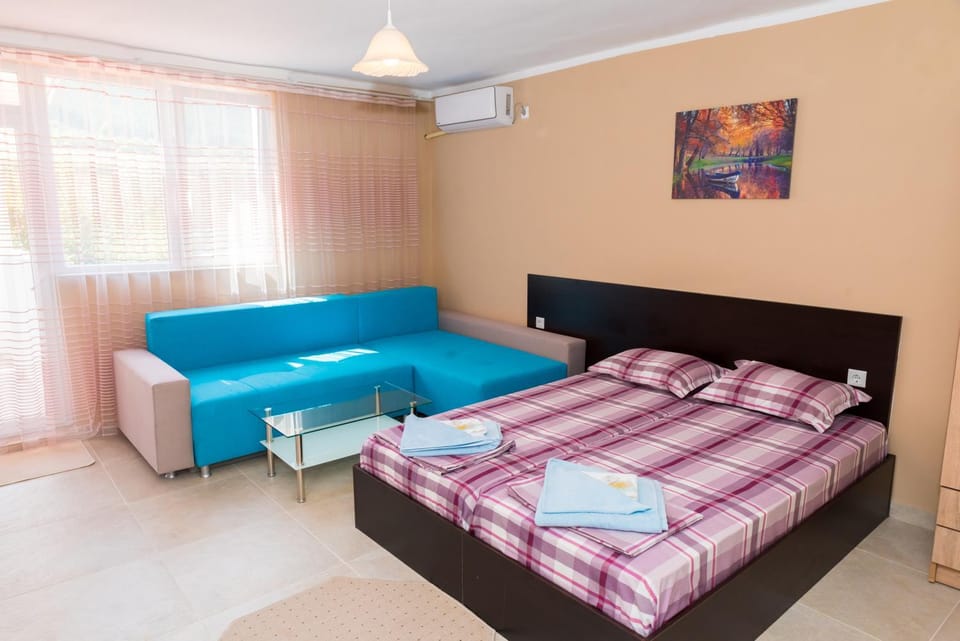 Complex Magic Life Bed and Breakfast in Varna Province