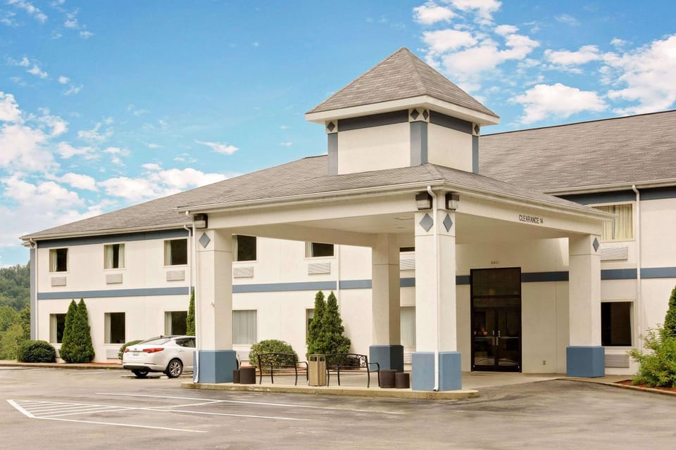 Property building, On site
