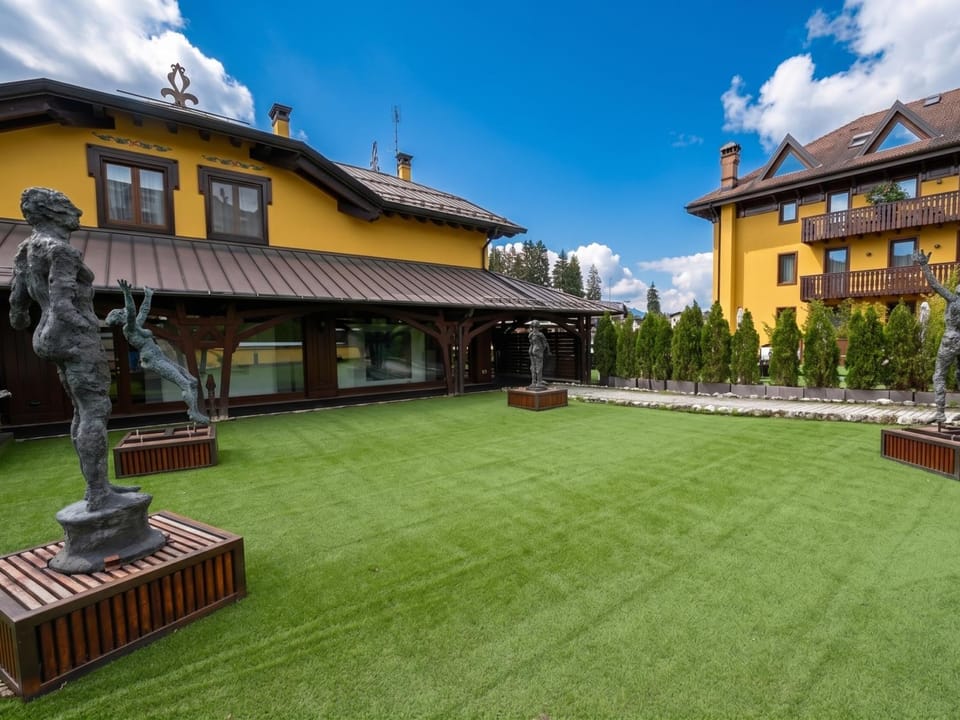 Property building, Garden view