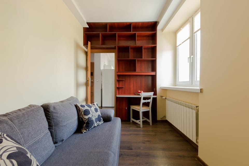 Bed, Photo of the whole room, Seating area, Bedroom
