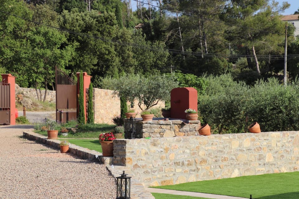 LA BASTIDE DE NINI Bed and Breakfast in French Riviera