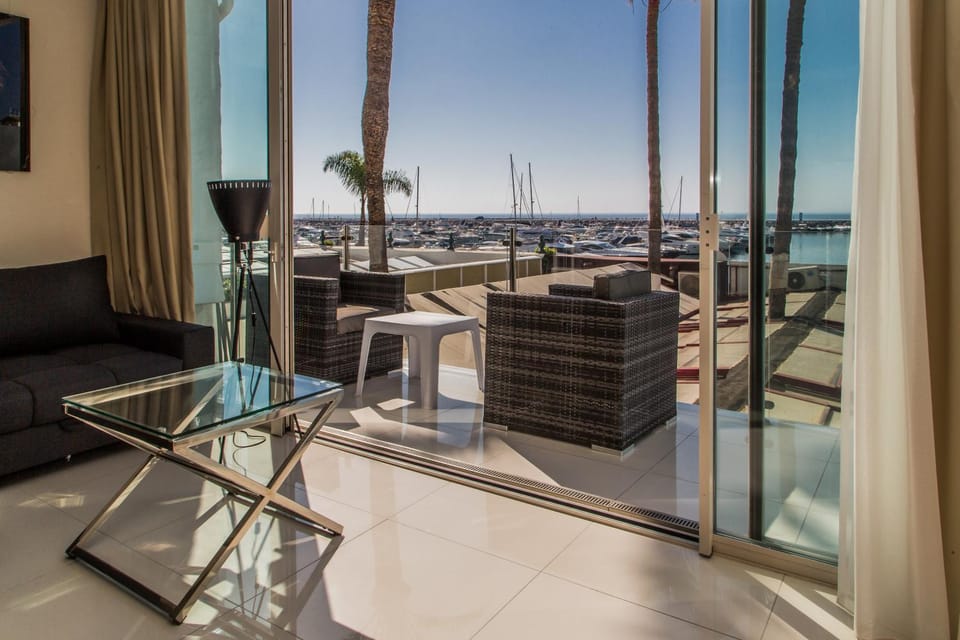 First Line P. Banus Sleeps 4 Apartment in Marbella