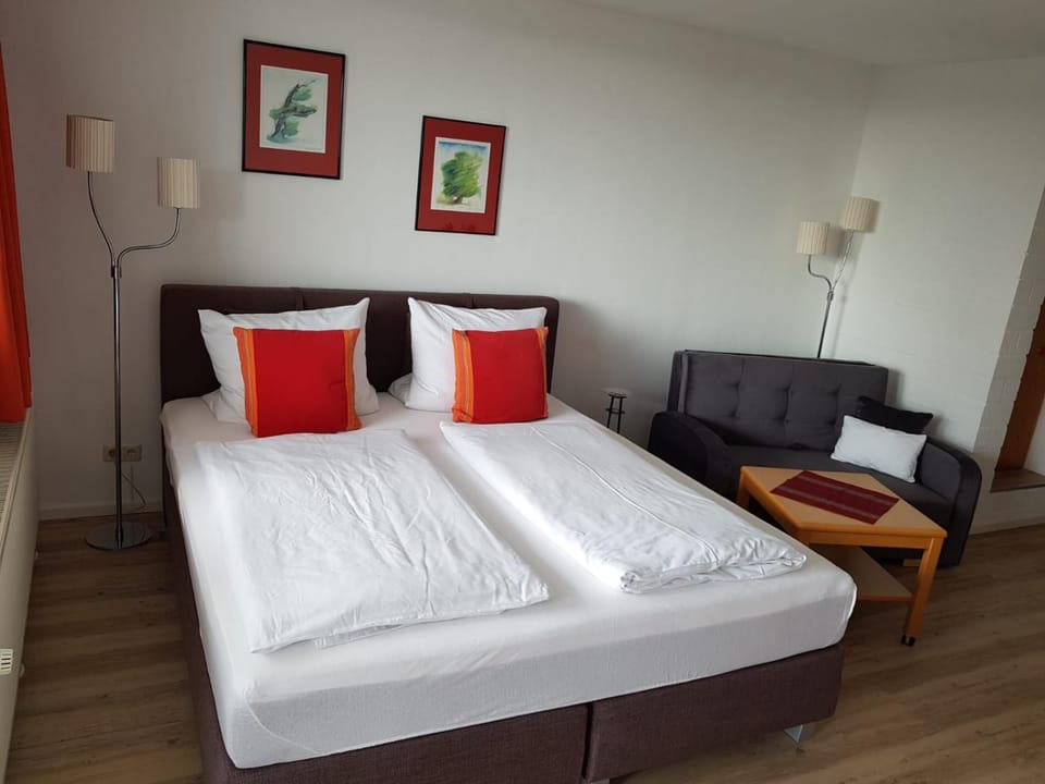 People, Bedroom, Garden view, Family