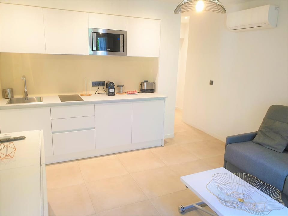 STUDIO CENTRE MER 103 Apartment in Nice