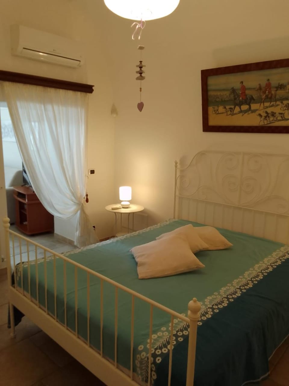 Bedroom, air conditioner