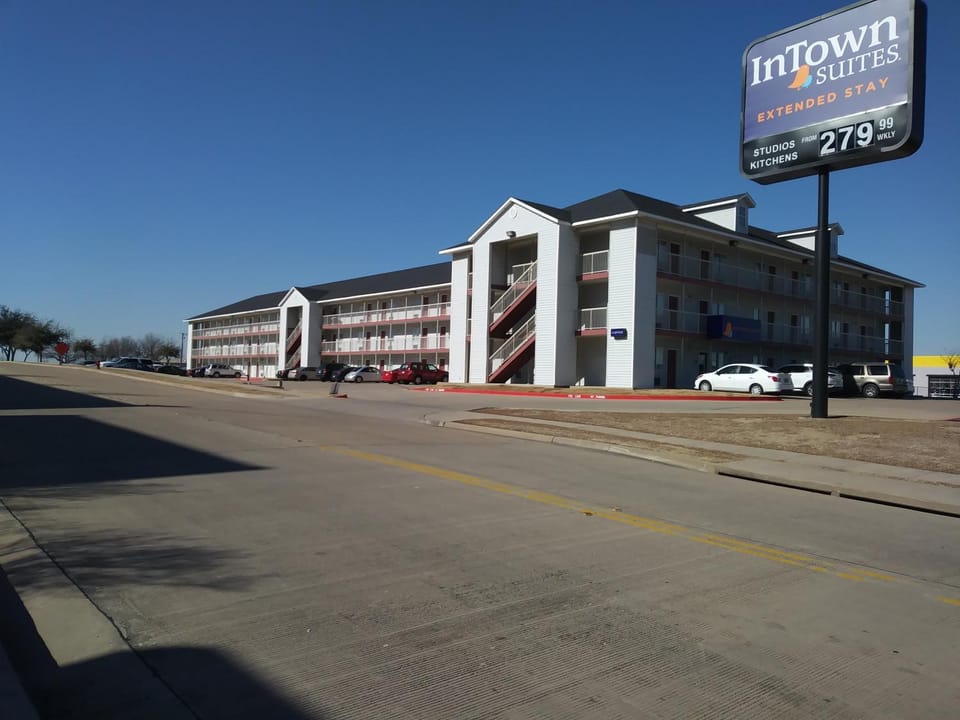 Property building, Location