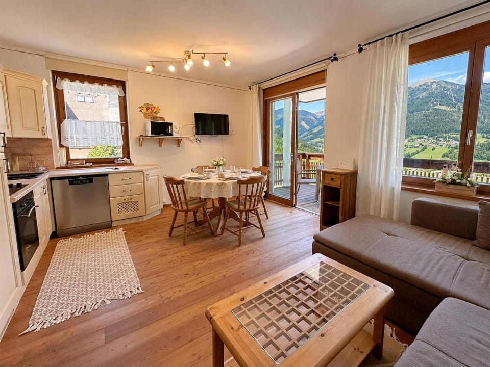 DORFBLICK Diamant - Panoramic & ski-to-door Apartment Apartment in Carinthia, Austria