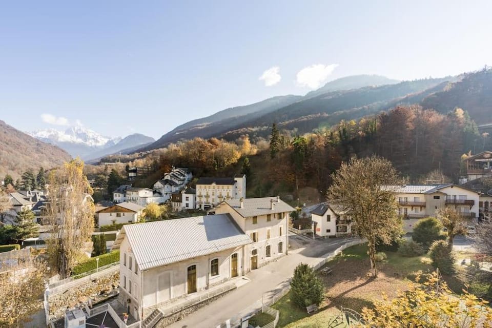 View (from property/room), View (from property/room), City view, City view, Garden view, Garden view, Mountain view, Mountain view