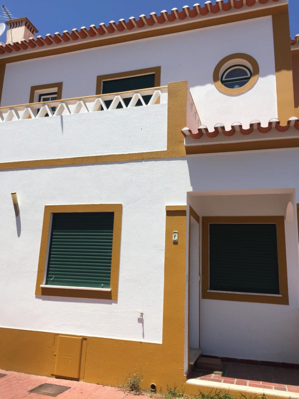 Facade/entrance