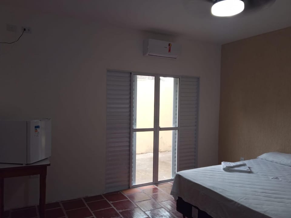 Bed, Photo of the whole room, air conditioner