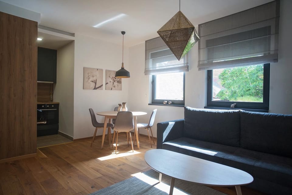 Kitchen or kitchenette, Seating area, Dining area