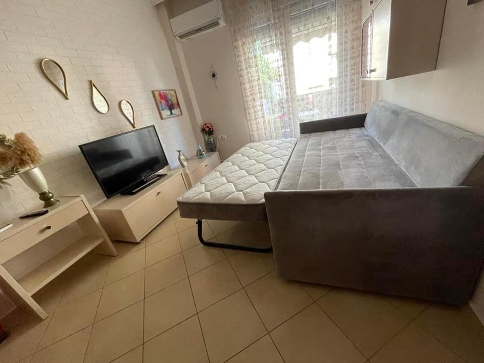 Brick Apartment Apartment in Nea Peramos