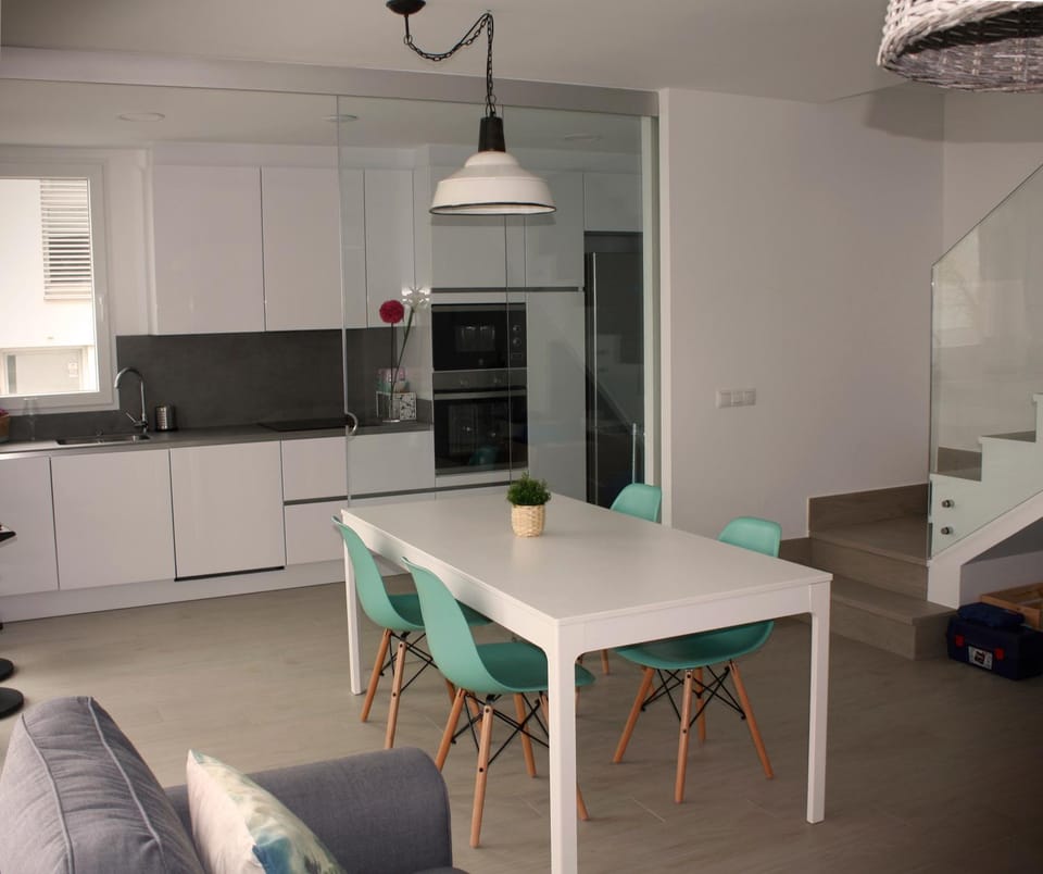 Kitchen or kitchenette, Living room, Dining area