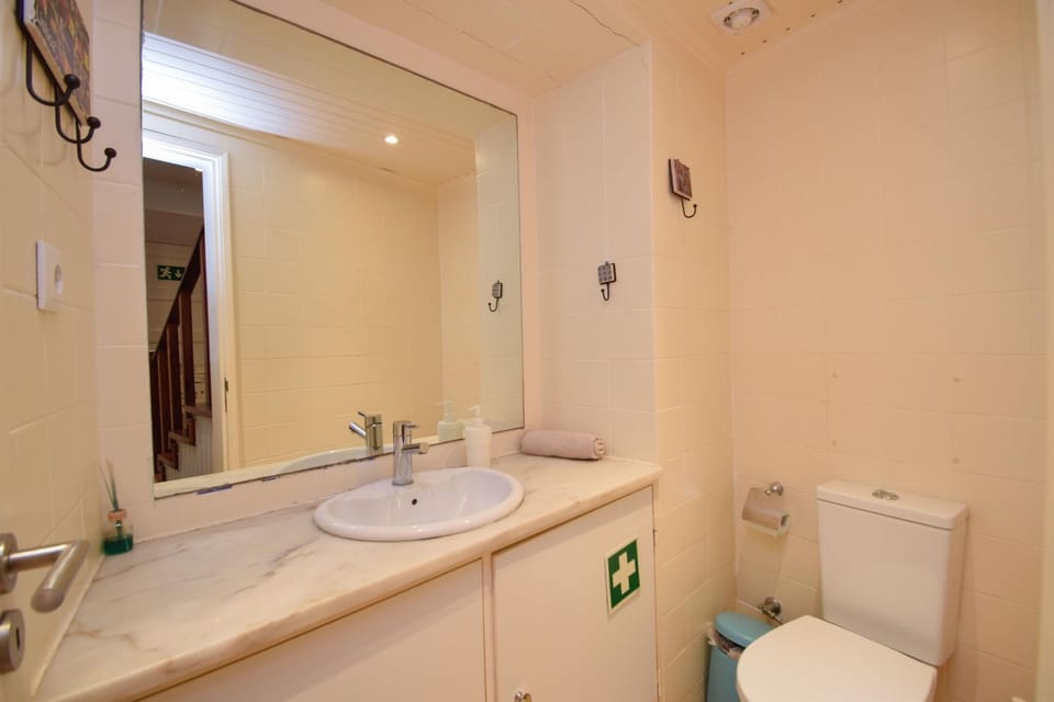 Seaside Family Townhouse - 100m from the sea! Apartment in Cascais