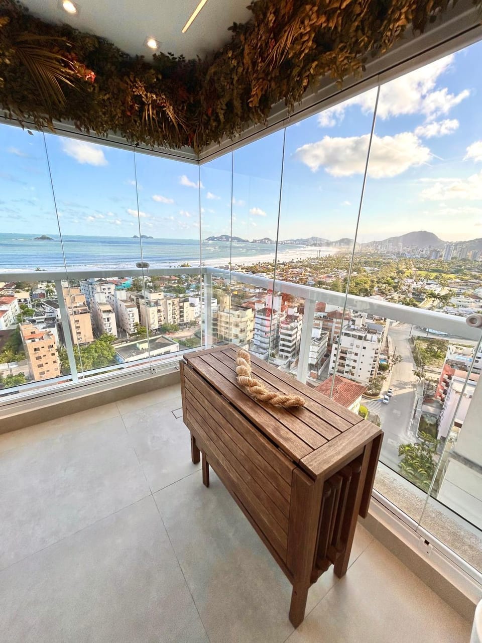 Apt Enseada Vista mar Apartment in State of São Paulo