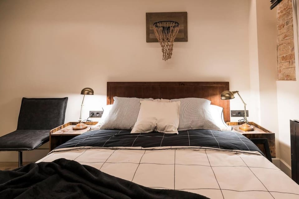Bed, Bedroom