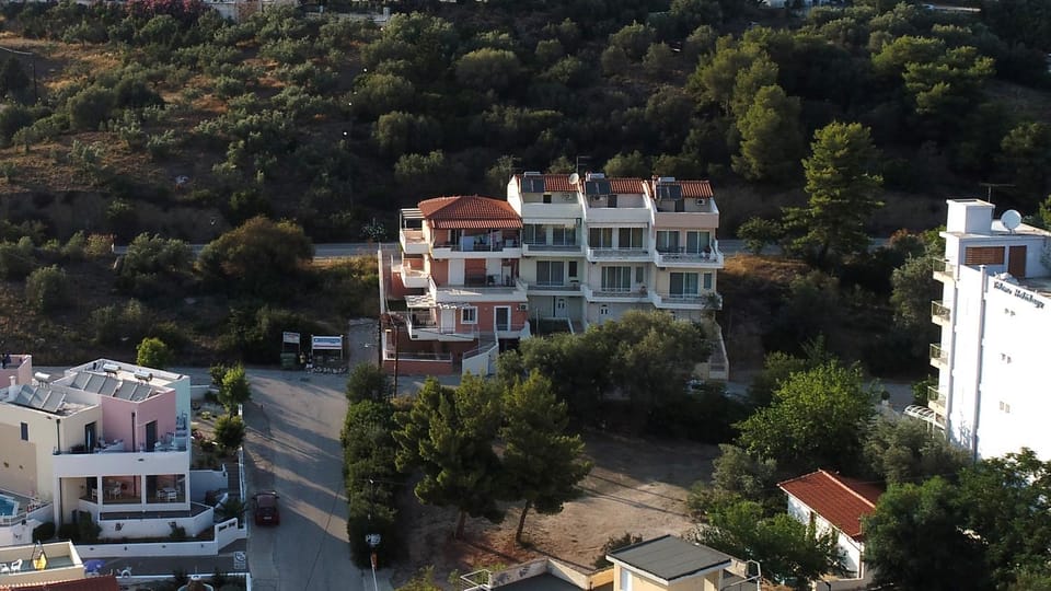 Neighbourhood, Natural landscape, Bird's eye view, Street view, Location