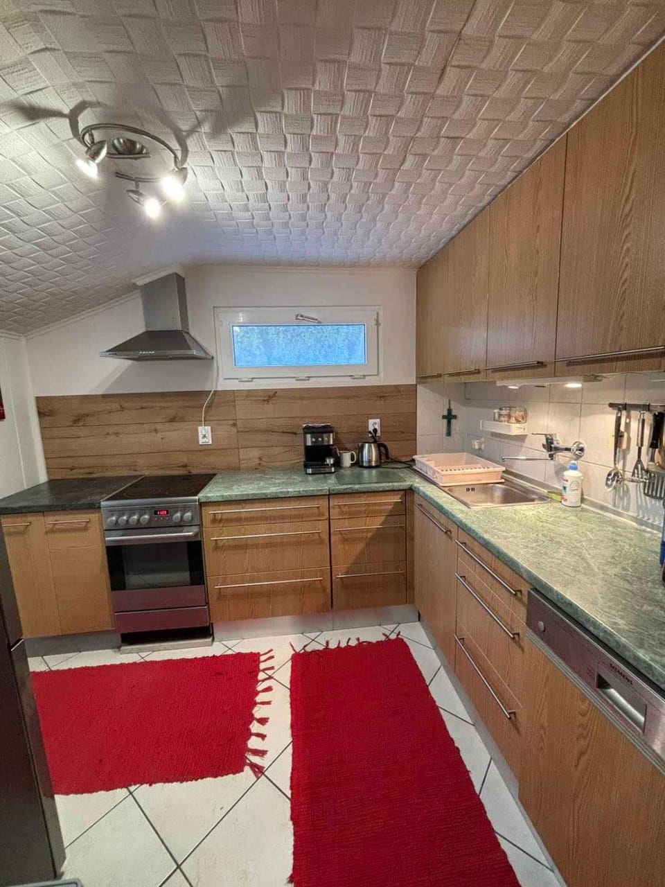 Coffee/tea facilities, dishwasher