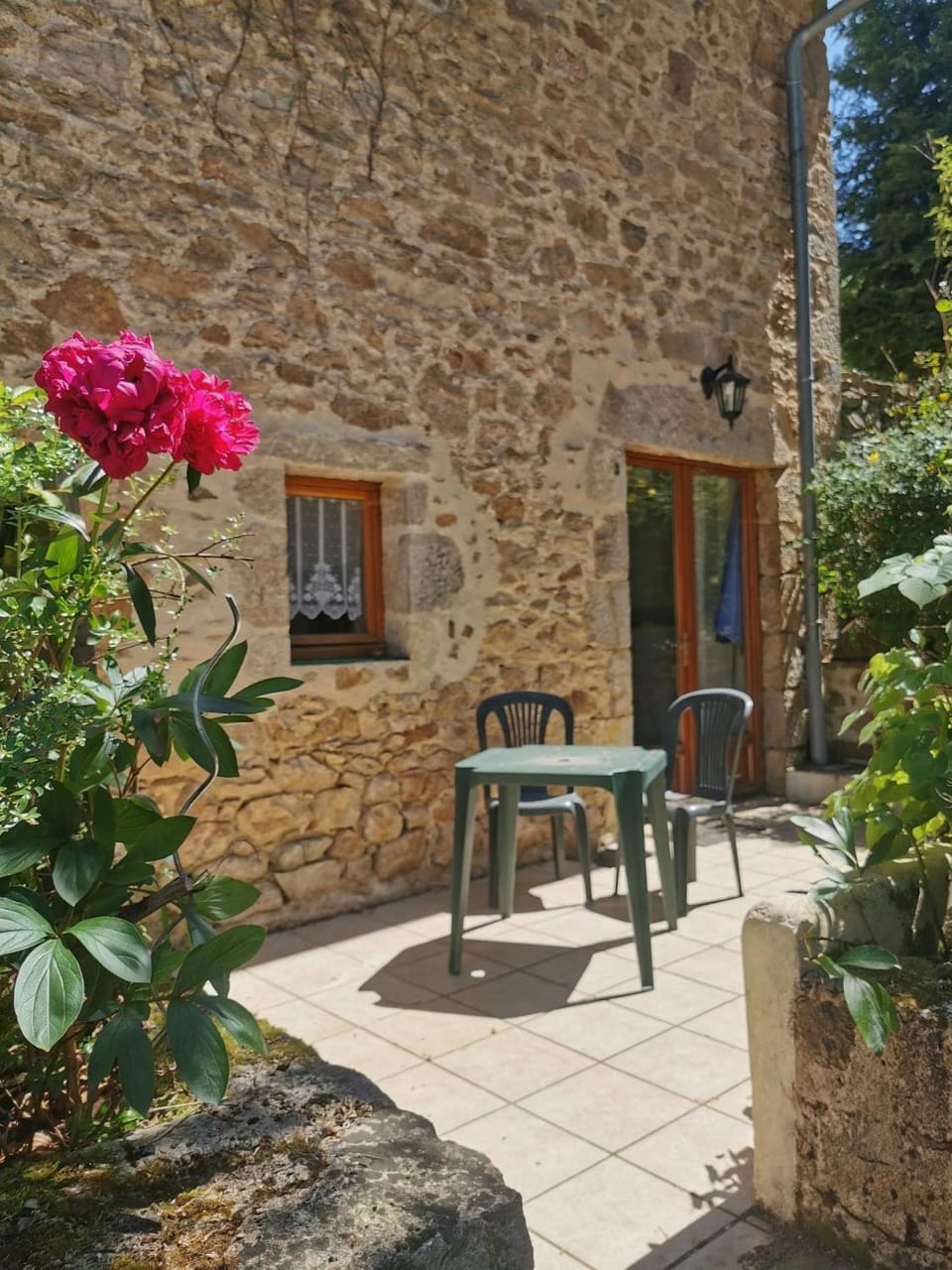 Patio, Facade/entrance