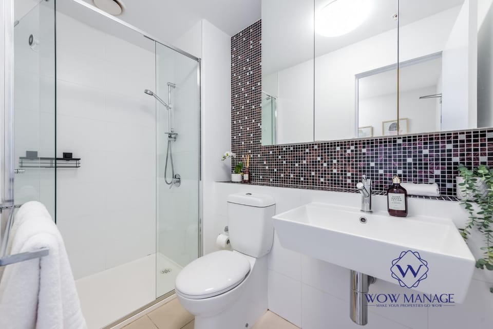 Shower, Bathroom