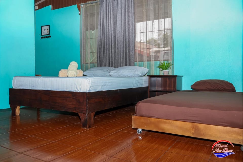 Nice Place Hostel Bed and Breakfast in La Fortuna