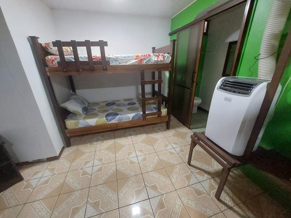 Nice Place Hostel Bed and Breakfast in La Fortuna