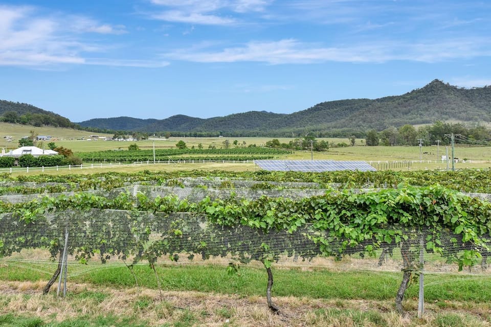 Somerville Wine Cottage Hideaway 3-Bedroom Cottage Near Broke Wineries House in Broke